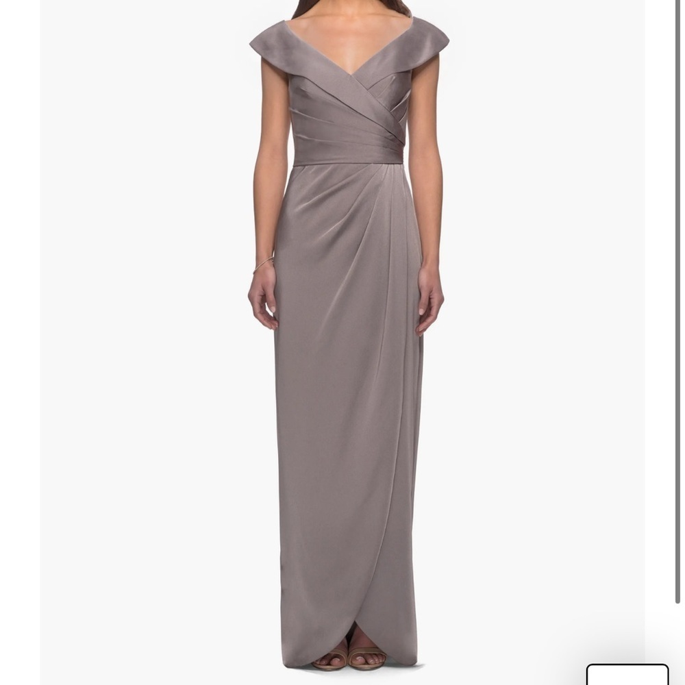 La Femme Long Jersey Dress with Ruching and Cap Sleeves size 8 NWT
